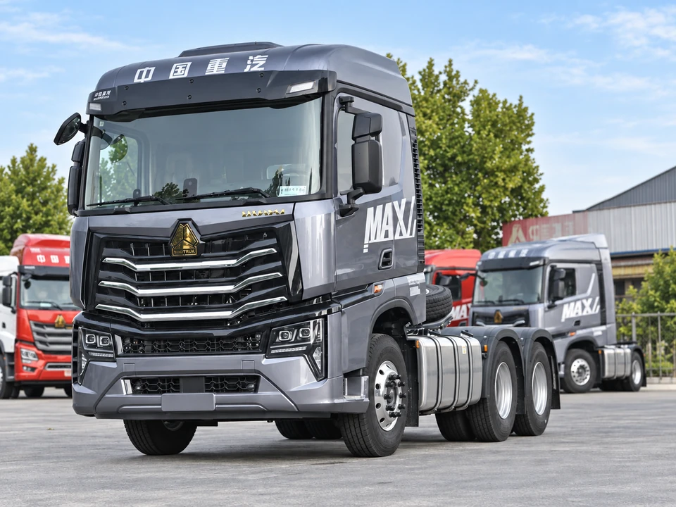 SINOTRUK HOWO MAX 6×4 Tractor Truck